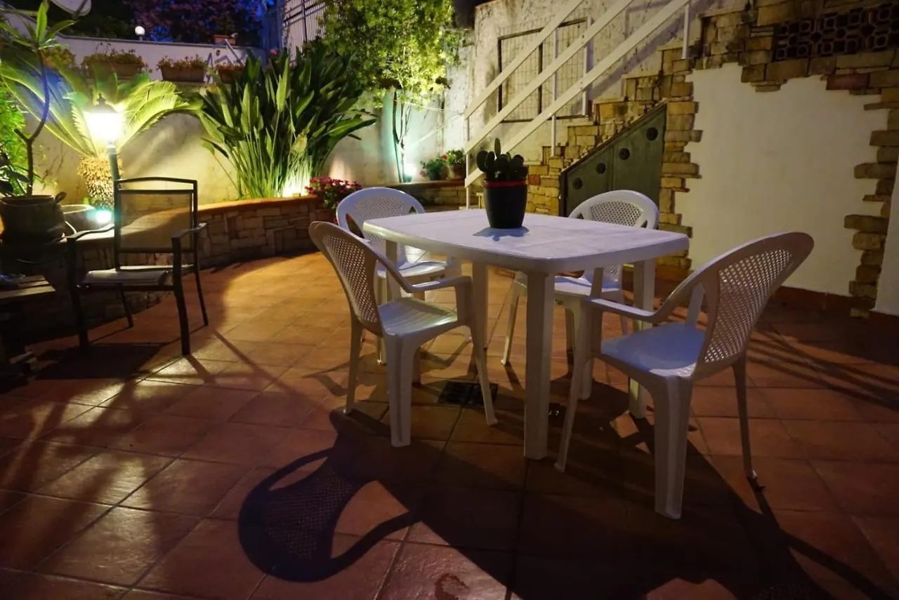 Princess House Palermo - Intero Appartamento - Mondello 0*,