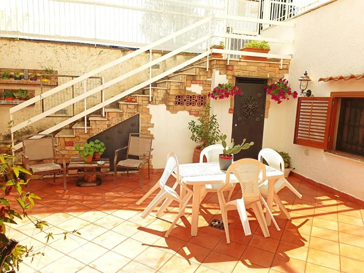 Princess House Palermo - Intero Appartamento - Mondello 0*,  Italy